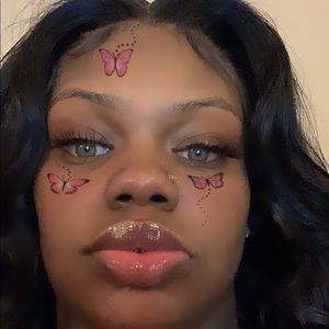 Meet your Posher, Crystal